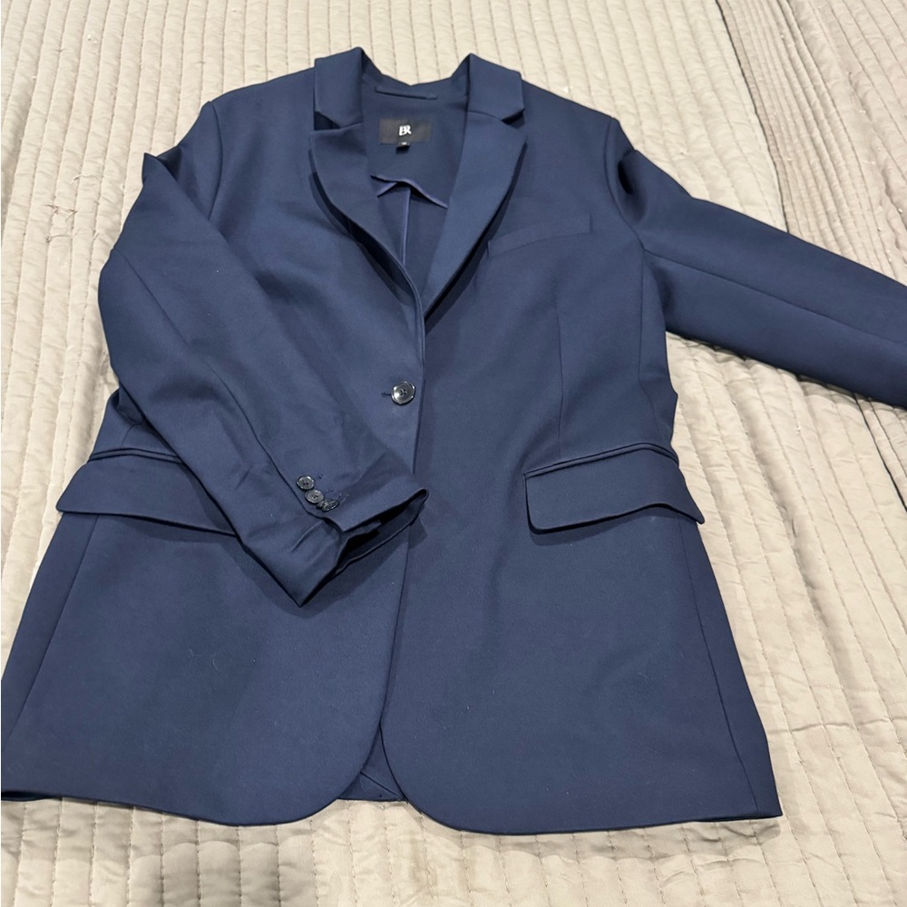 Elegant Navy Women's Blazer